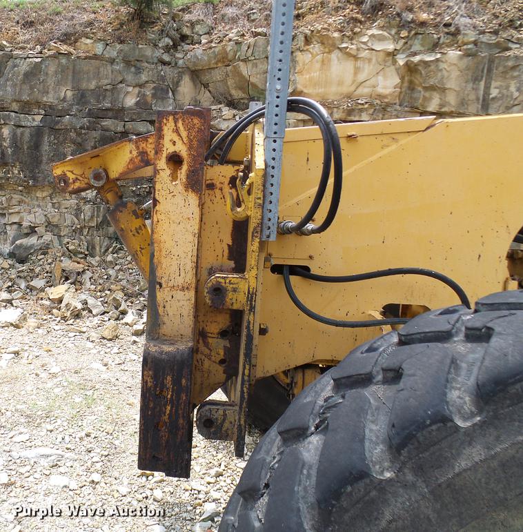 image for item DD8581 1995 Champion 720A motor grader