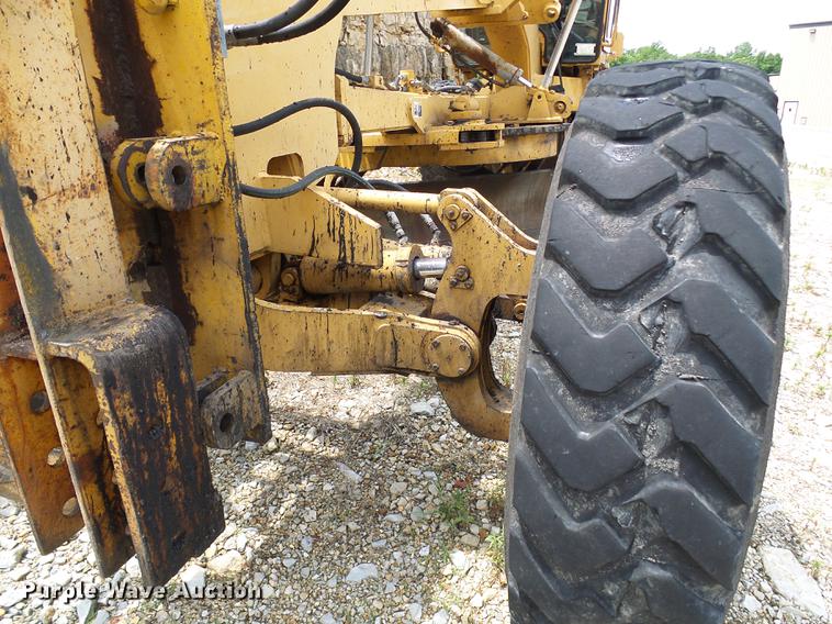 image for item DD8581 1995 Champion 720A motor grader