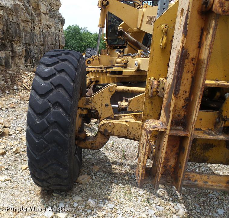 image for item DD8581 1995 Champion 720A motor grader