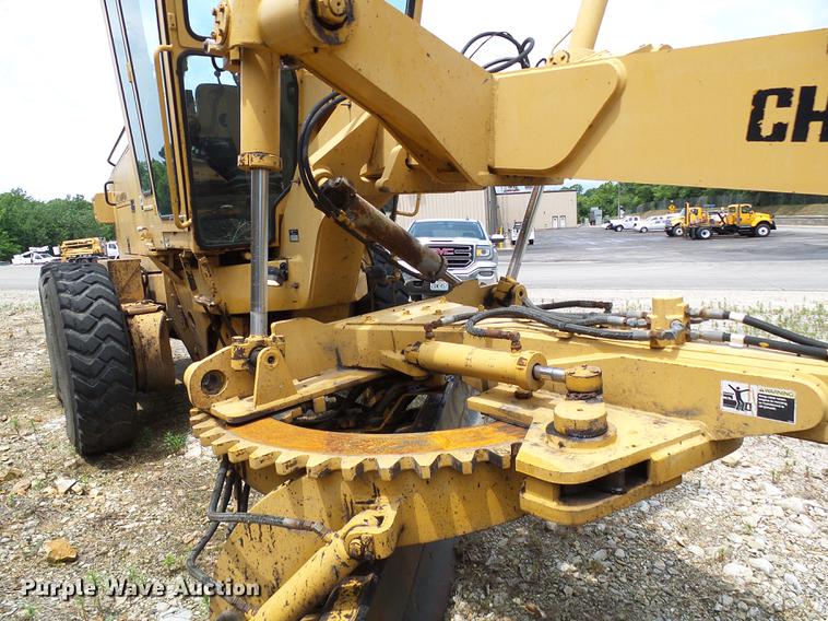 image for item DD8581 1995 Champion 720A motor grader