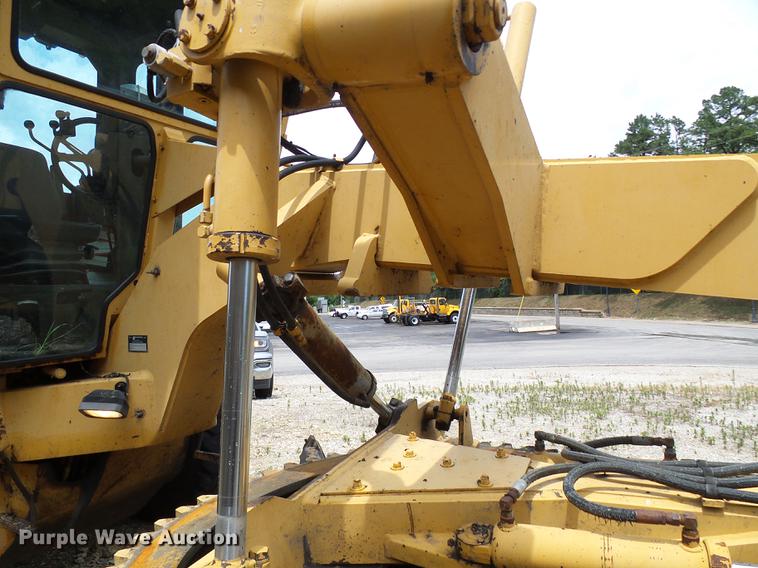 image for item DD8581 1995 Champion 720A motor grader