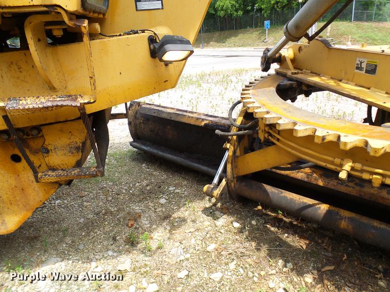 image for item DD8581 1995 Champion 720A motor grader