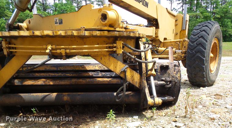 image for item DD8581 1995 Champion 720A motor grader