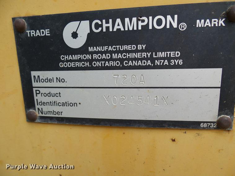 image for item DD8581 1995 Champion 720A motor grader