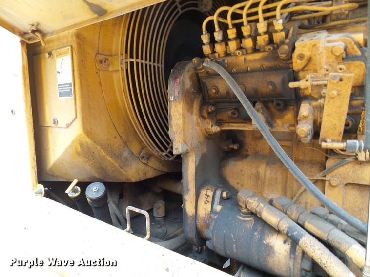 image for item DD8581 1995 Champion 720A motor grader