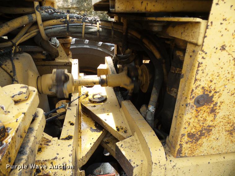 image for item DD8581 1995 Champion 720A motor grader