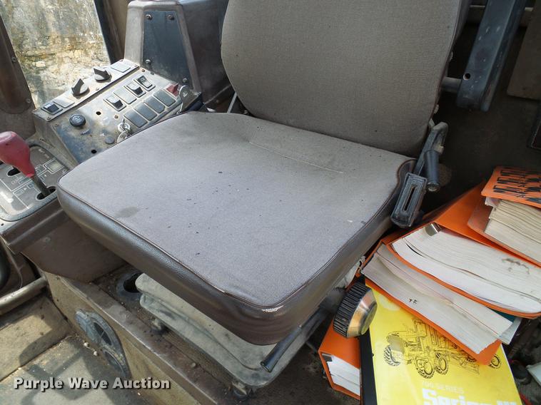 image for item DD8581 1995 Champion 720A motor grader