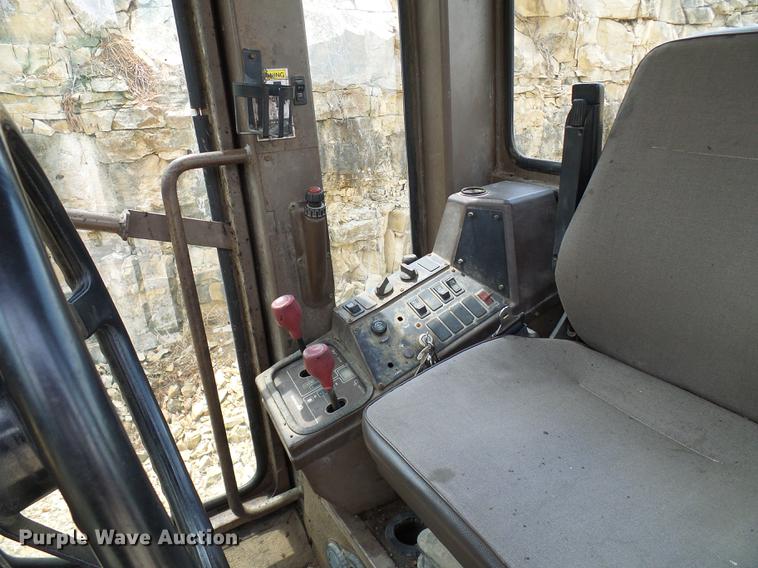 image for item DD8581 1995 Champion 720A motor grader