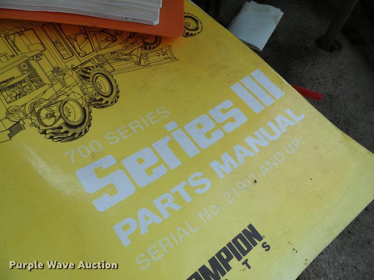 image for item DD8581 1995 Champion 720A motor grader