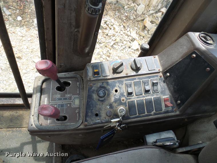 image for item DD8581 1995 Champion 720A motor grader