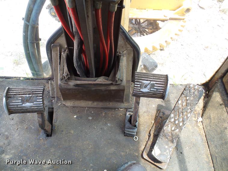 image for item DD8581 1995 Champion 720A motor grader