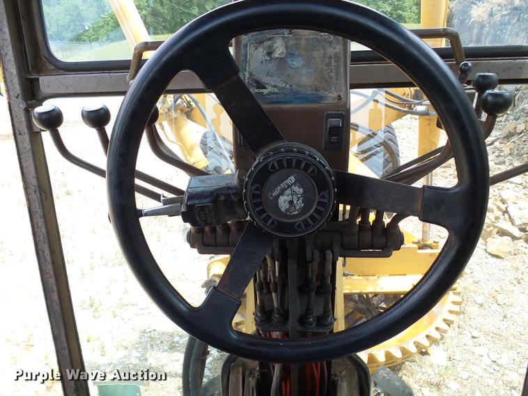 image for item DD8581 1995 Champion 720A motor grader