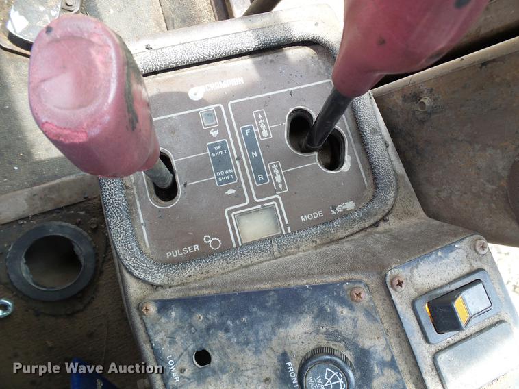 image for item DD8581 1995 Champion 720A motor grader