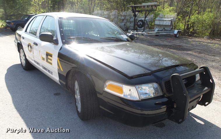 image for item DE3641 2011 Ford Crown Victoria Police Interceptor