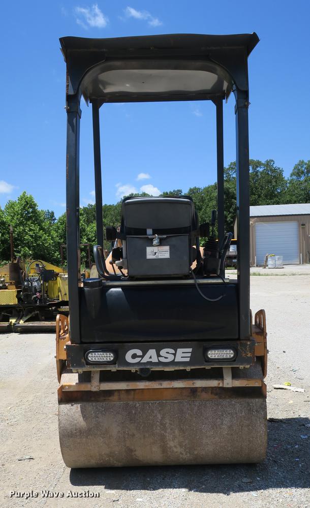 image for item DE3741 Case DV204 double drum vibratory roller