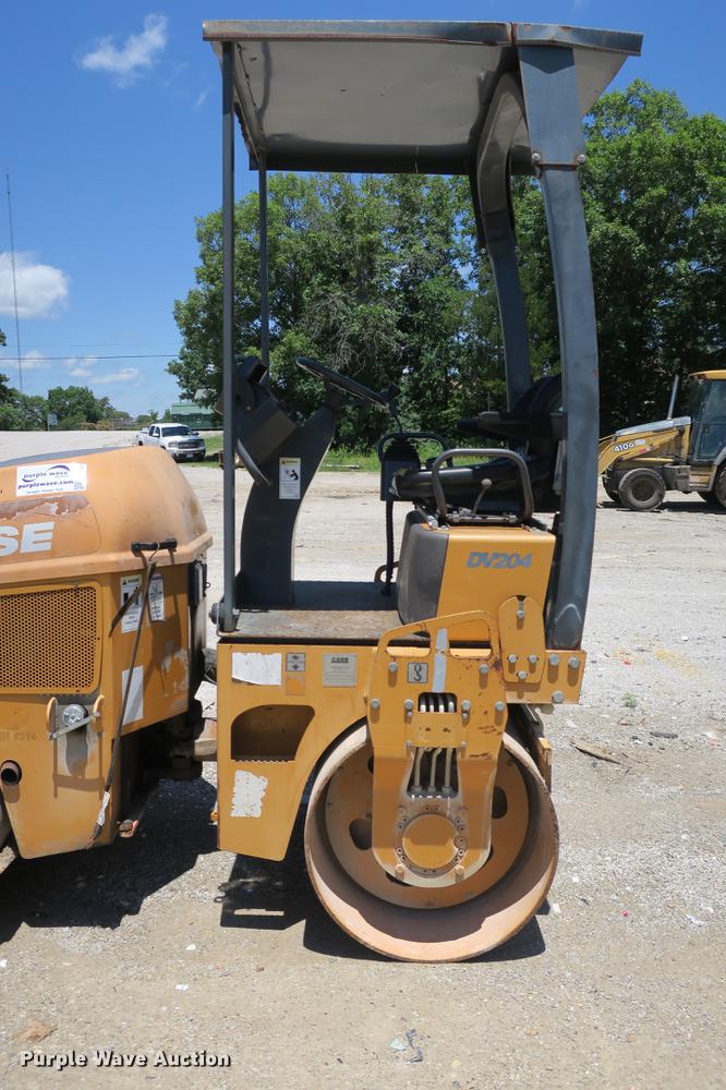 image for item DE3741 Case DV204 double drum vibratory roller