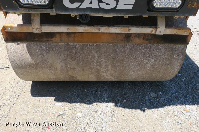 image for item DE3741 Case DV204 double drum vibratory roller