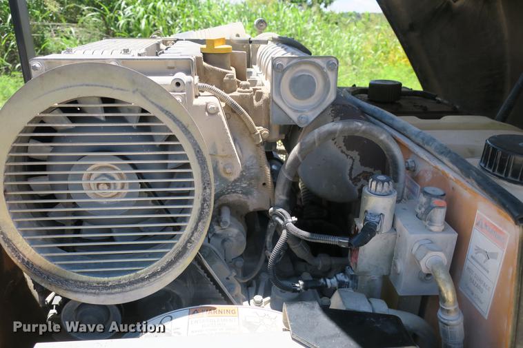 image for item DE3741 Case DV204 double drum vibratory roller