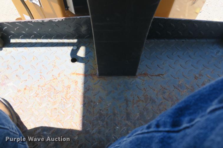 image for item DE3741 Case DV204 double drum vibratory roller