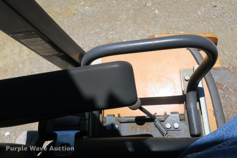 image for item DE3741 Case DV204 double drum vibratory roller