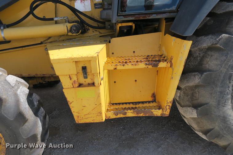 image for item DE3742 2008 John Deere 410J backhoe