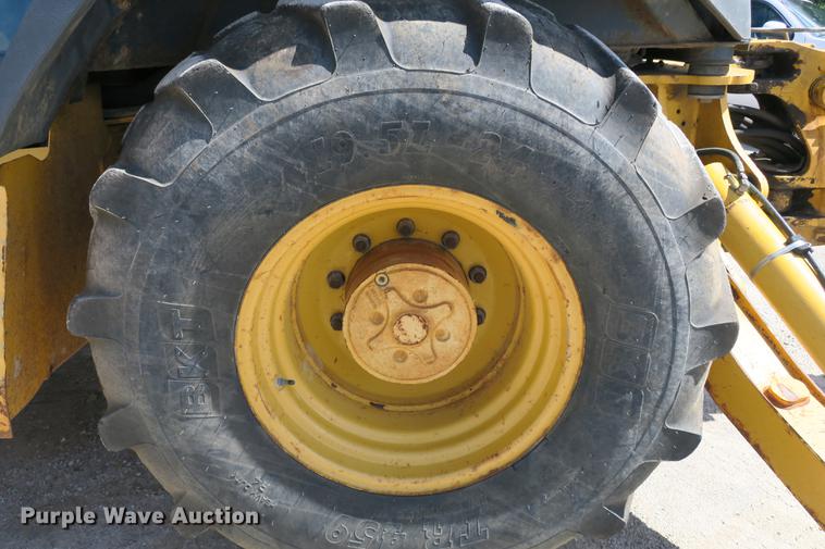 image for item DE3742 2008 John Deere 410J backhoe