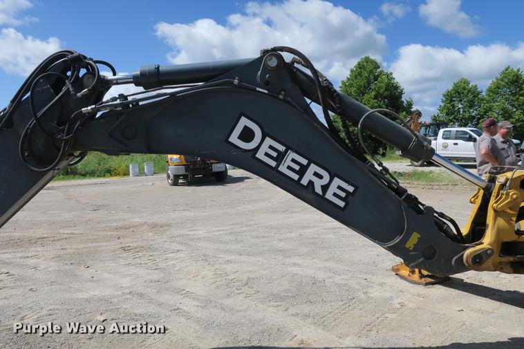image for item DE3742 2008 John Deere 410J backhoe