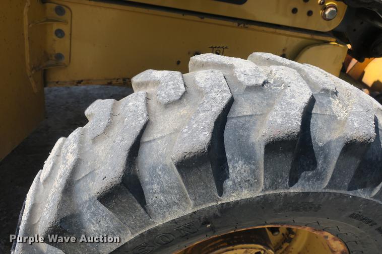 image for item DE3742 2008 John Deere 410J backhoe