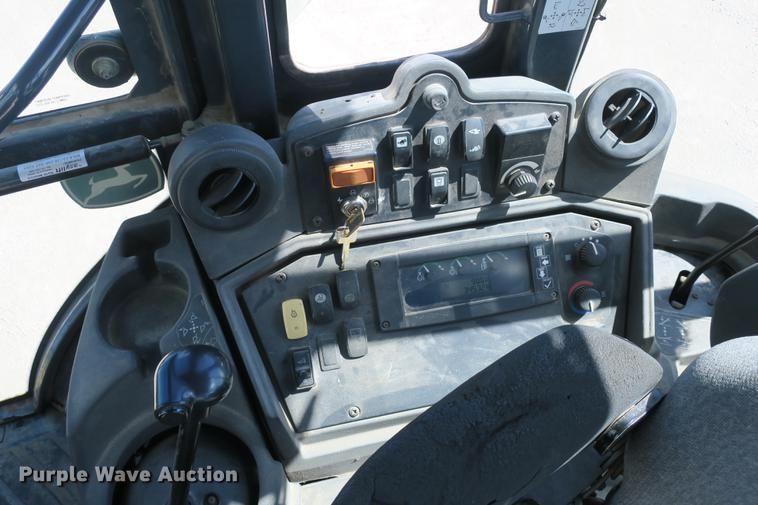 image for item DE3742 2008 John Deere 410J backhoe