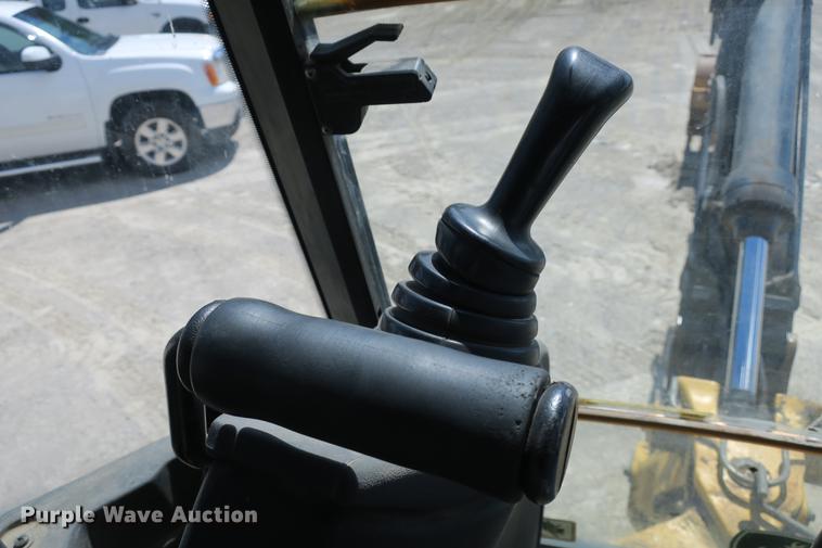 image for item DE3742 2008 John Deere 410J backhoe
