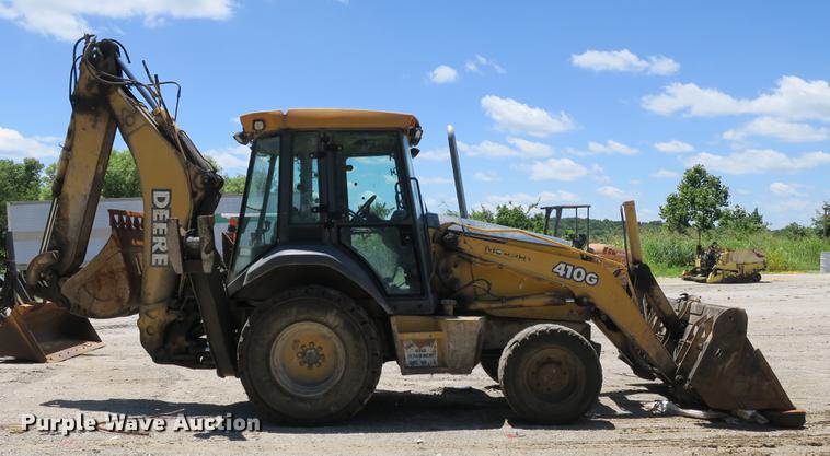 image for item DE3743 2003 John Deere 410G backhoe