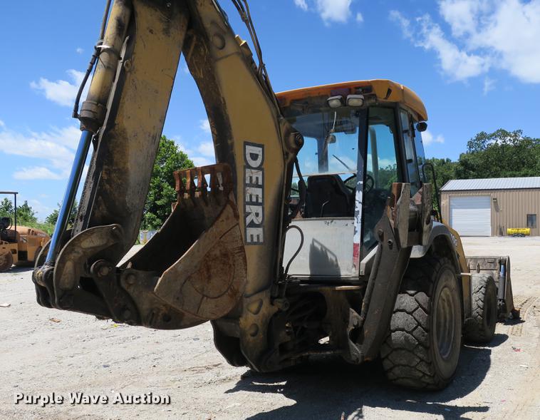 image for item DE3743 2003 John Deere 410G backhoe