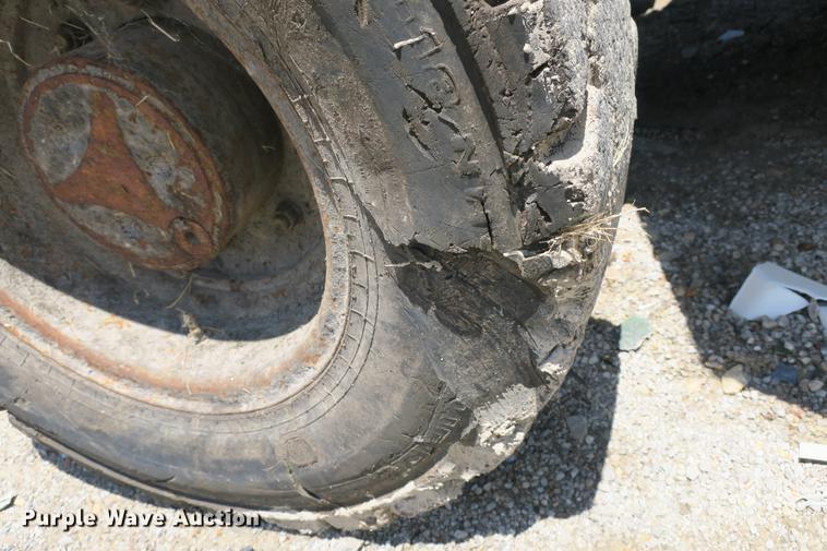 image for item DE3743 2003 John Deere 410G backhoe