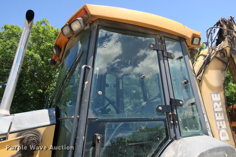 image for item DE3743 2003 John Deere 410G backhoe