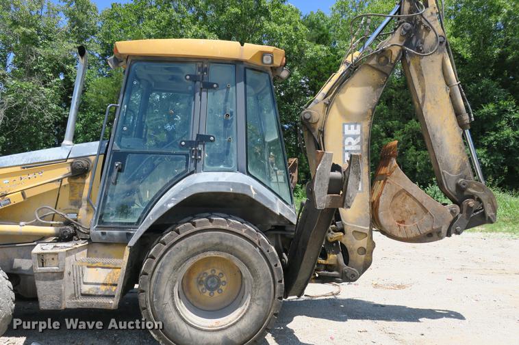 image for item DE3743 2003 John Deere 410G backhoe