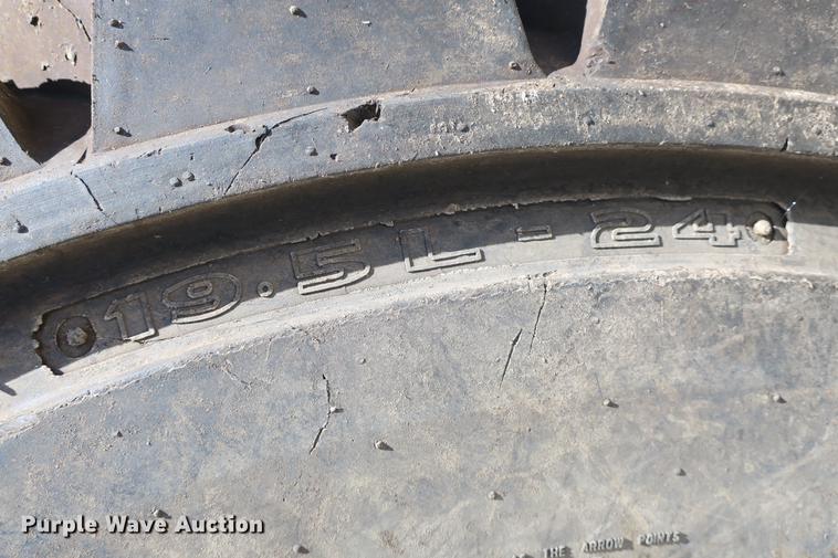 image for item DE3743 2003 John Deere 410G backhoe