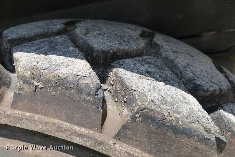 image for item DE3743 2003 John Deere 410G backhoe