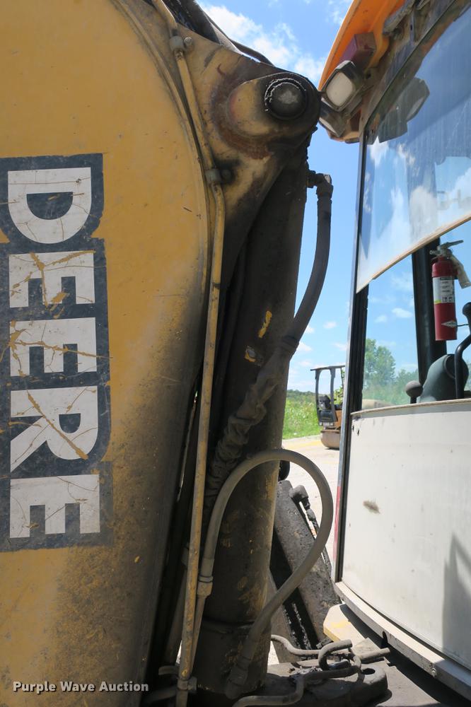 image for item DE3743 2003 John Deere 410G backhoe