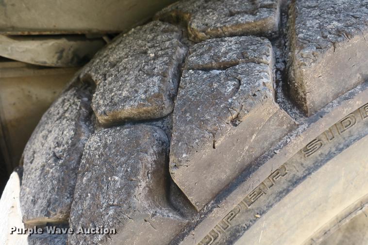 image for item DE3743 2003 John Deere 410G backhoe