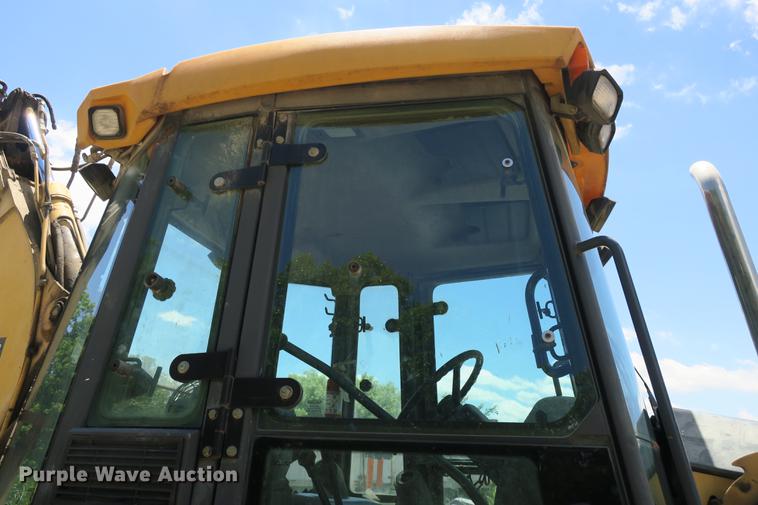 image for item DE3743 2003 John Deere 410G backhoe