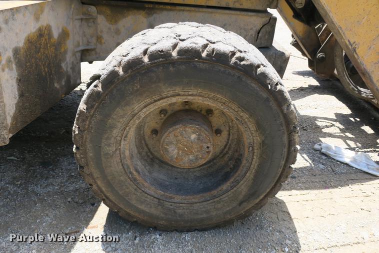 image for item DE3743 2003 John Deere 410G backhoe