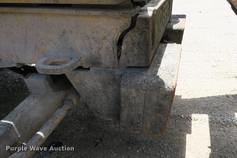 image for item DE3743 2003 John Deere 410G backhoe