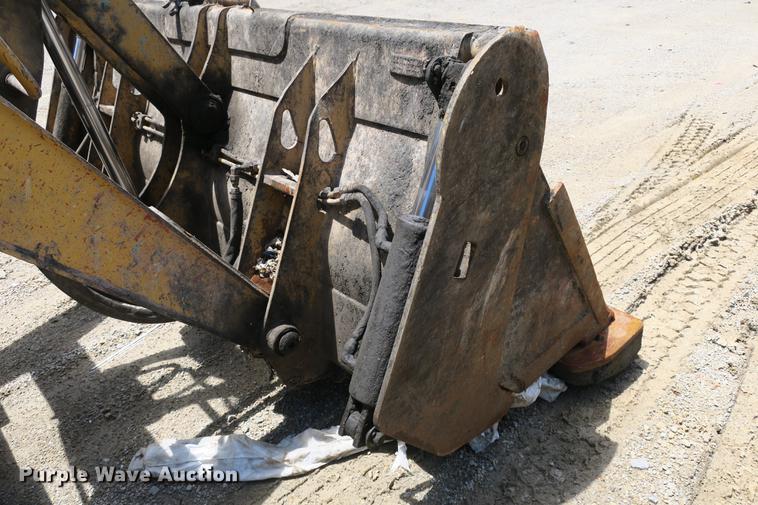 image for item DE3743 2003 John Deere 410G backhoe