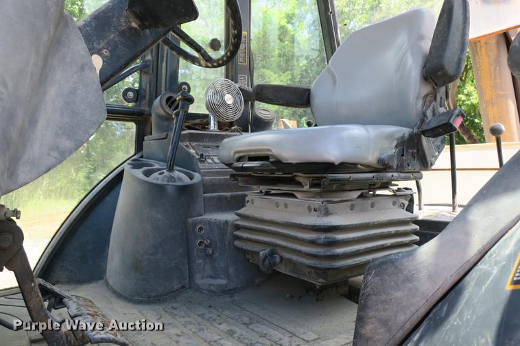 image for item DE3743 2003 John Deere 410G backhoe