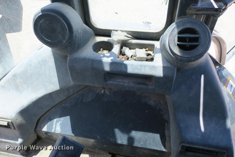 image for item DE3743 2003 John Deere 410G backhoe