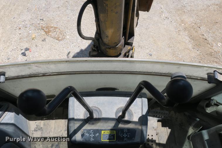 image for item DE3743 2003 John Deere 410G backhoe