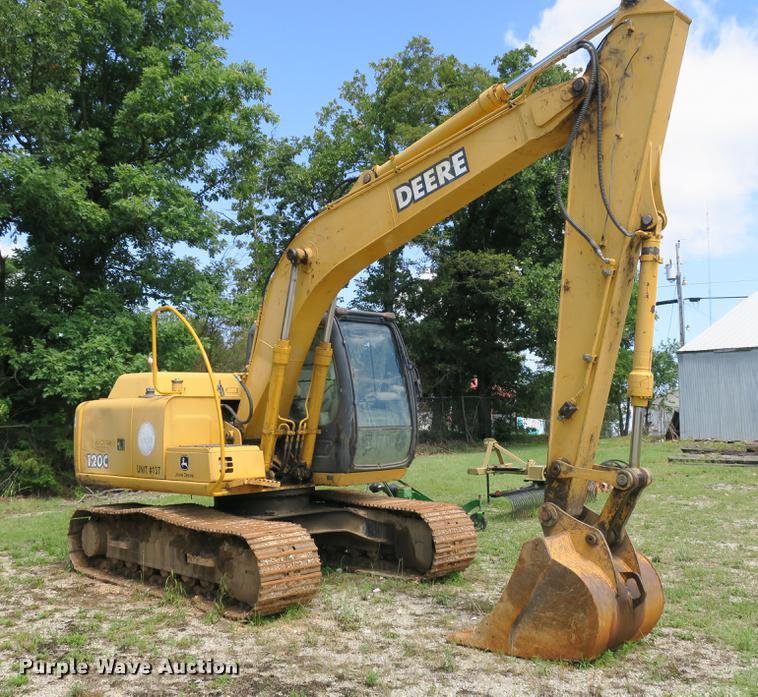 image for item DE3744 2004 John Deere 120C excavator