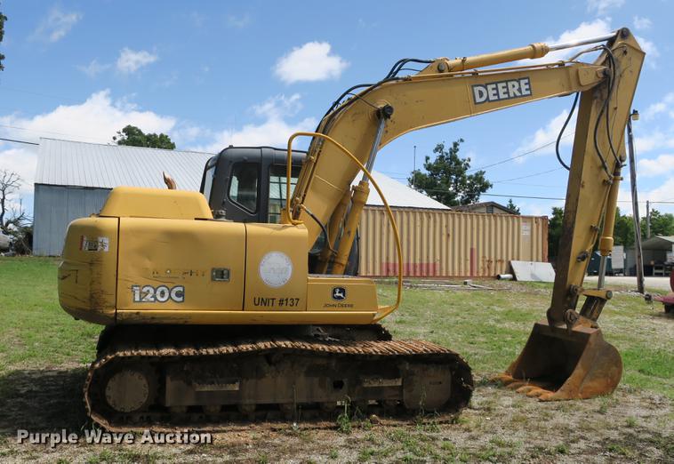 image for item DE3744 2004 John Deere 120C excavator