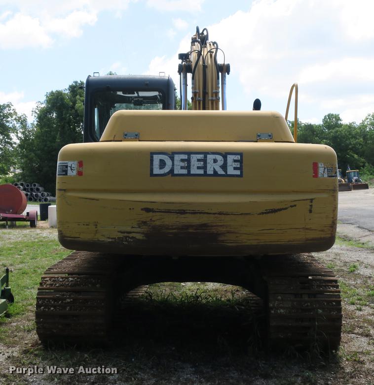 image for item DE3744 2004 John Deere 120C excavator