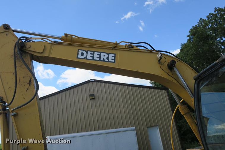 image for item DE3744 2004 John Deere 120C excavator